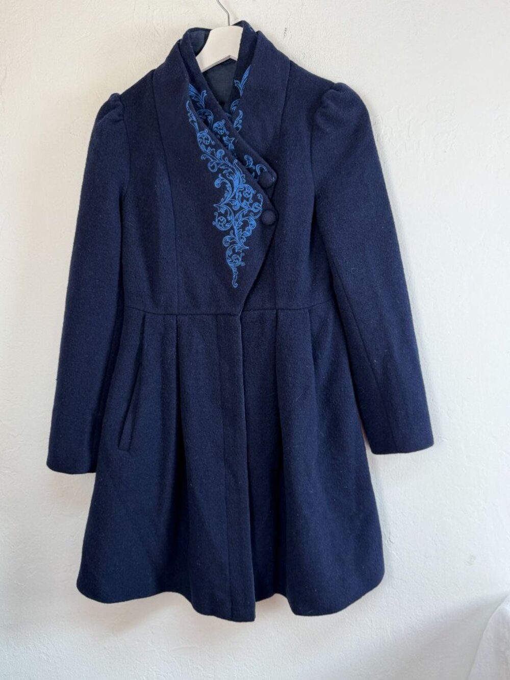 Arwen Und Artka Jacket Navy Wool Blend Long Coat Embroidered Scroll Collar Artsy
